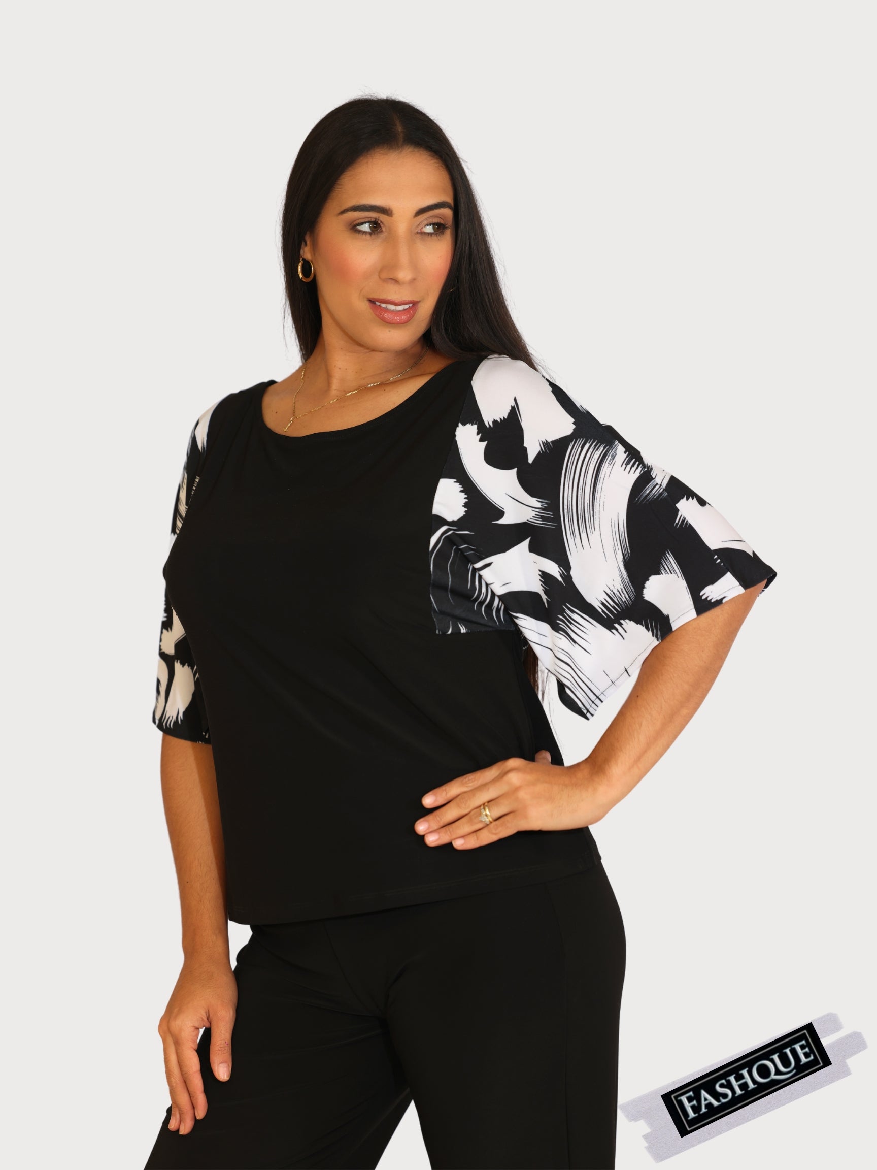 FASHQUE - DIGITAL PRINT Scoop Neck Butterfly Sleeves Top - T2661